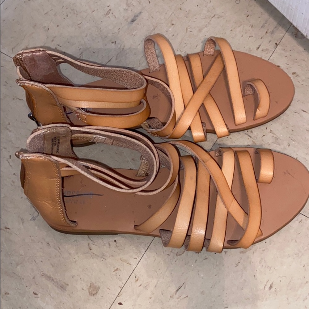 Stop sandals